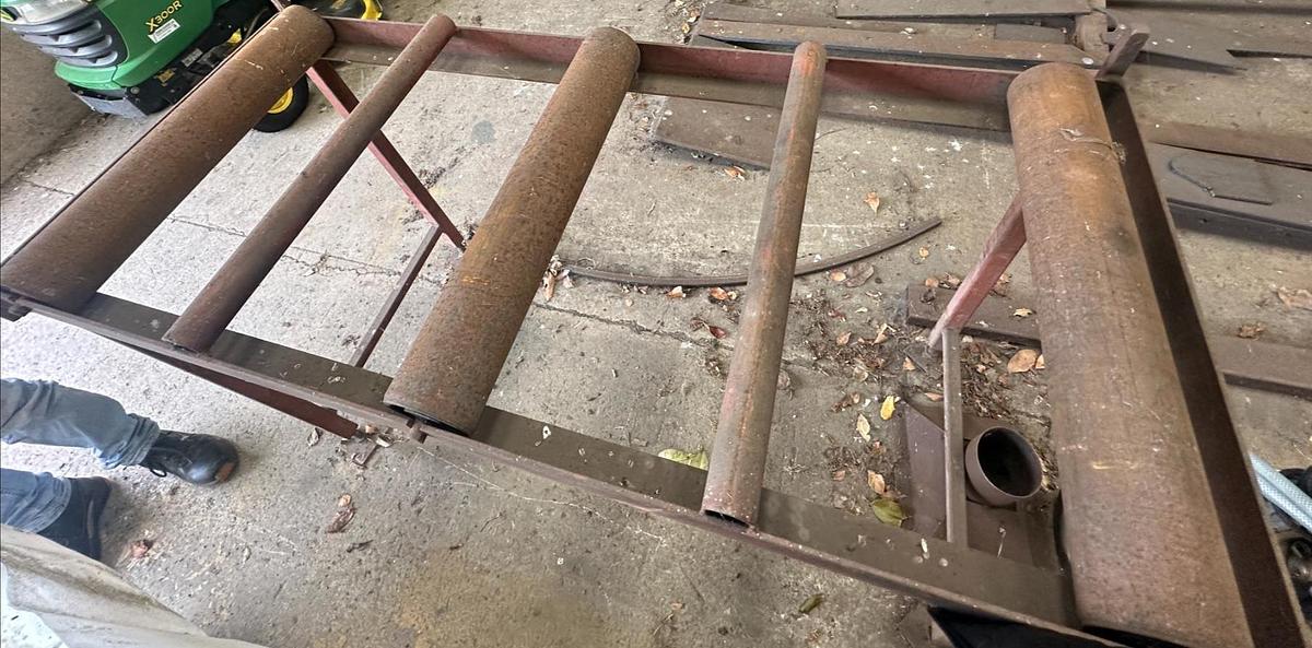 Used 2004 Thomas S Trad 350 SO Semi Automatic Bandsaw