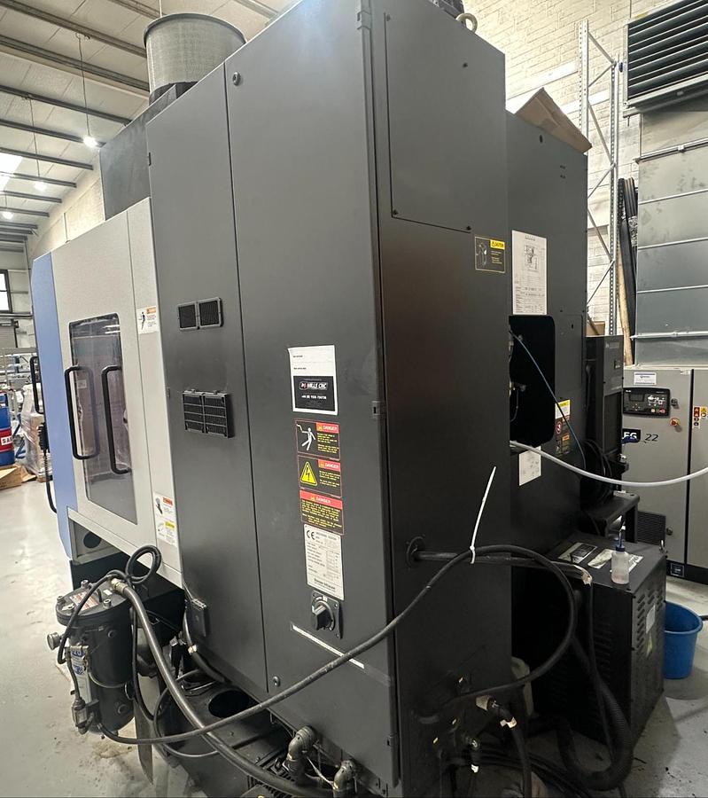 Used 2013 Doosan DNM 200/5AX Vertical Machining Machine