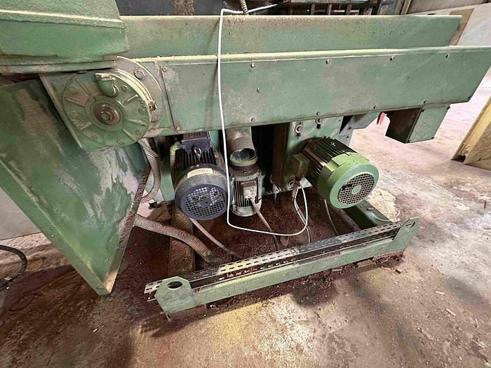 Used 1996 Guilliet KXR Moulder