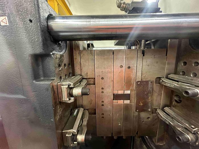 Used 2005 Demag System 60/420-80 Injection Moulding Machine