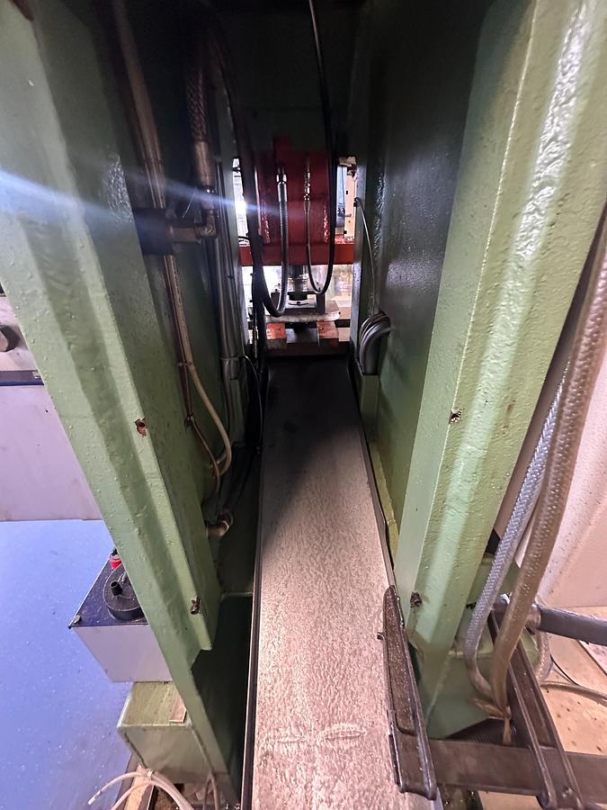 Used 2000 Presse Ross 40V-4 40 Ton Mechanical Press with Soprem Decoiler