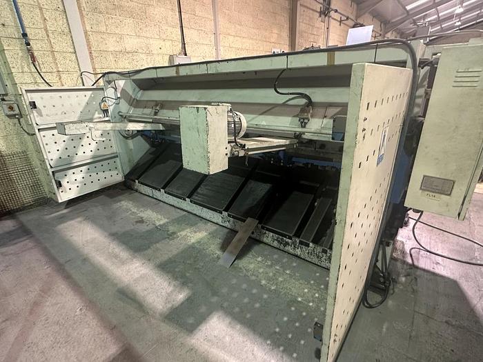 Used 2006 Ermak HGS 3106 Guillotine Shears