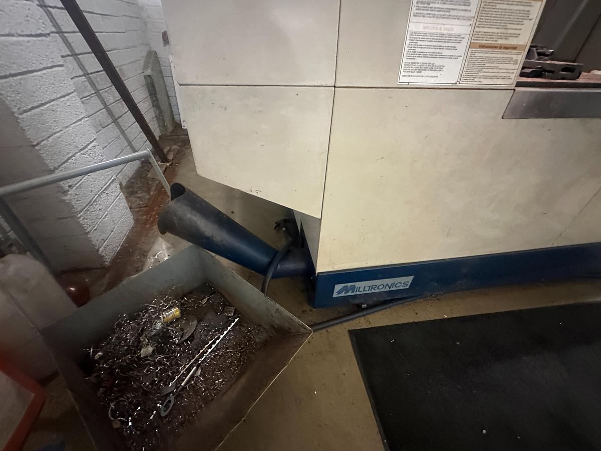 Used 2007 Milltronics VM22 CNC VMC | Centurion 7 | 24 Tool ATC