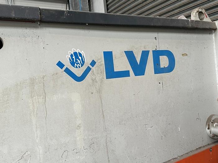 Used 2000 LVD HST-C 40/6 Guillotine Shears