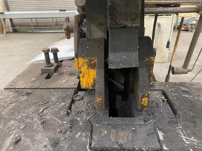 Used Geka HydraCrop 110/SD Ironworker