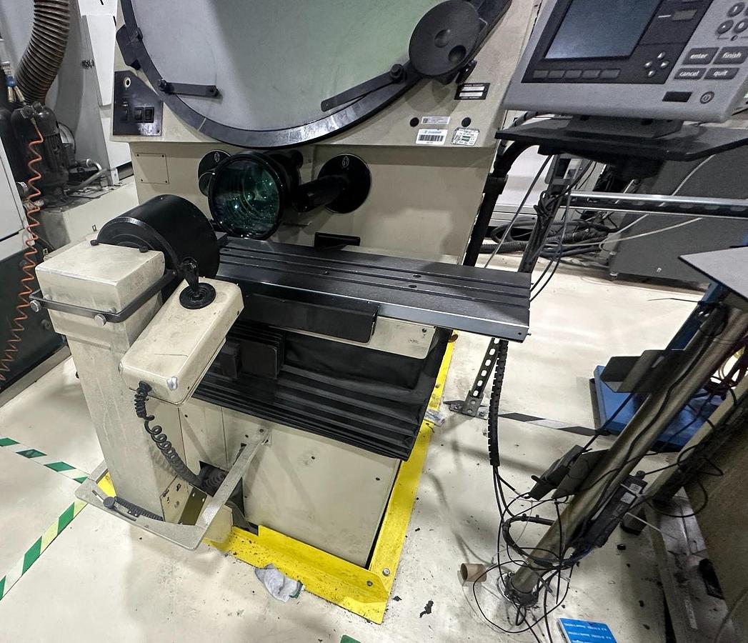 Used 2014 S-T Industries Profile Projector 22-2600 – 30" Screen, 5X Mag