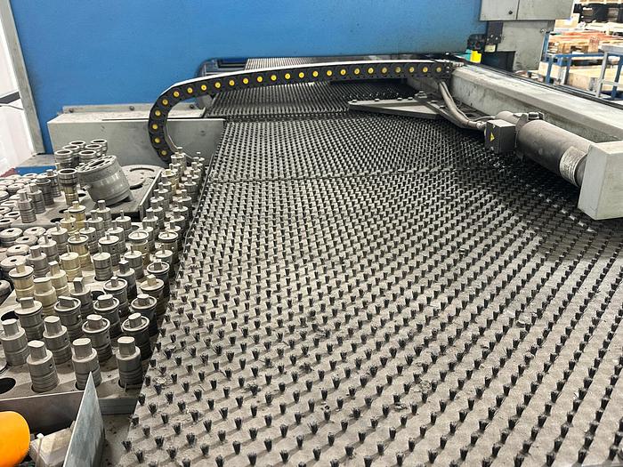 Used 1998 Euromac CX 1000/30 CNC Punching Machine