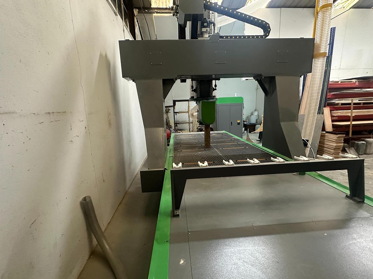 Used 2025 BCAMCNC 5 Axis CNC Router – Like New, Never Used
