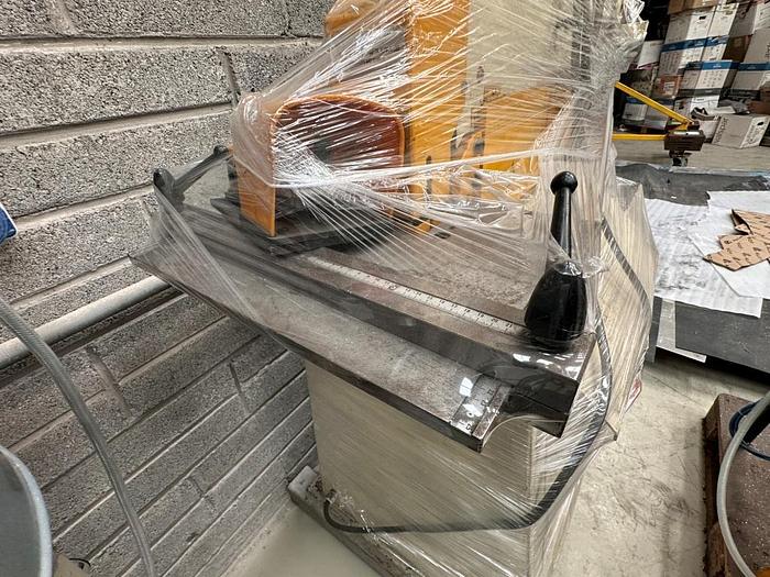 Used 2004 Geka Minicrop Ironworker