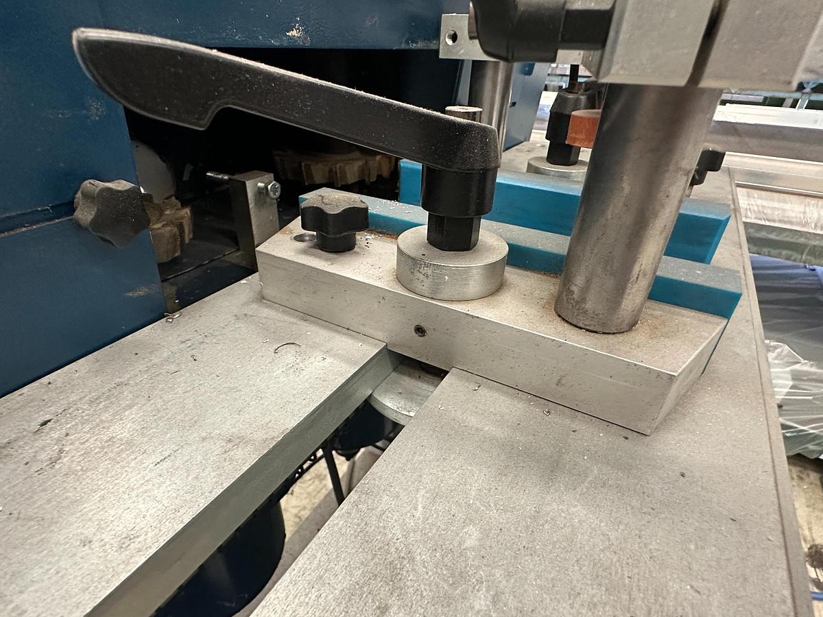 Used 2008 Wegoma AKF125 End Milling Machine