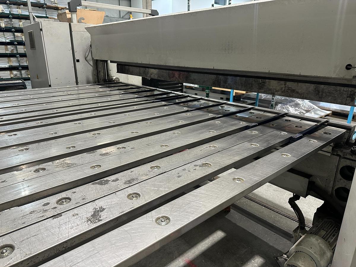 Used 2006 Schroder SPB 3200/3.0 CNC Sheet Metal Folder