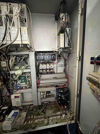 Used 2000 Mazak FJX-250 Vertical Machining Centre