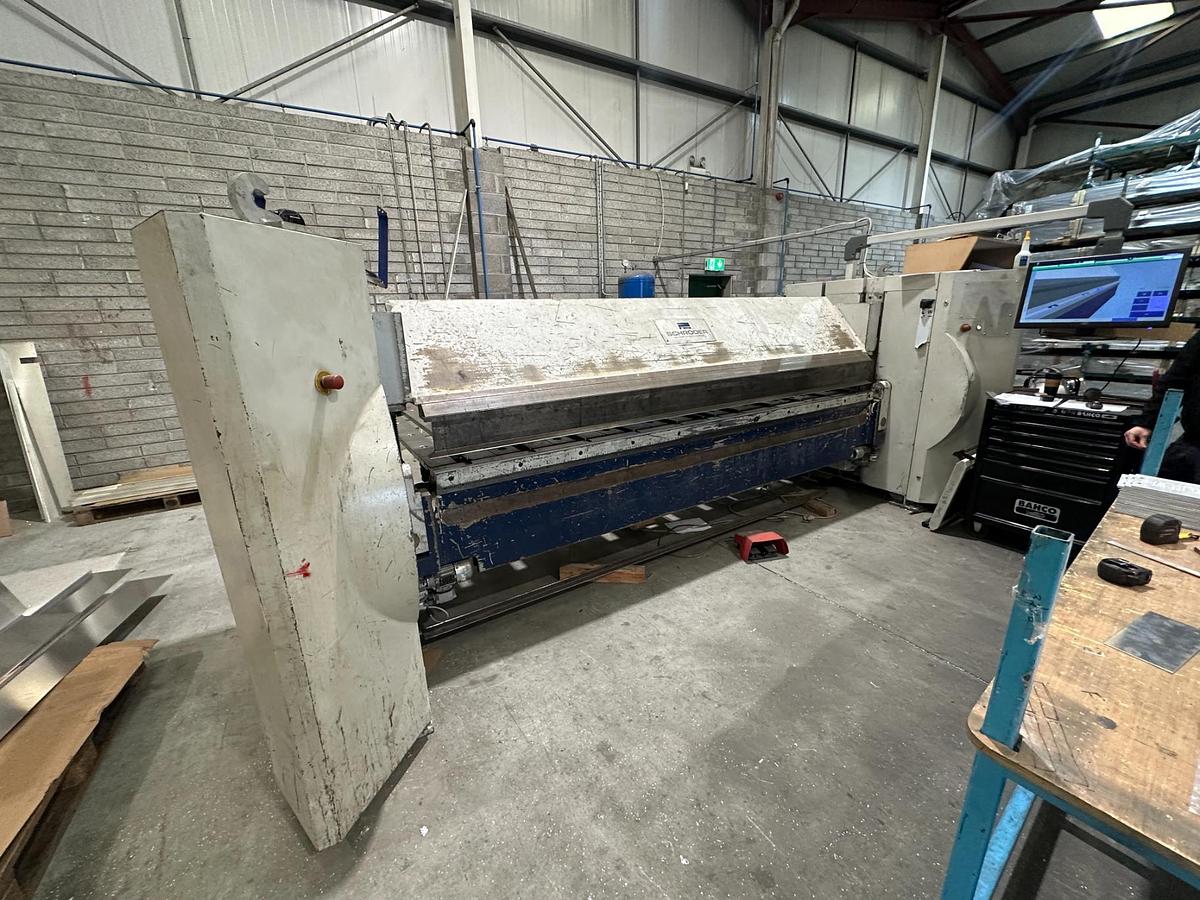 Used 2006 Schroder SPB 3200/3.0 CNC Sheet Metal Folder