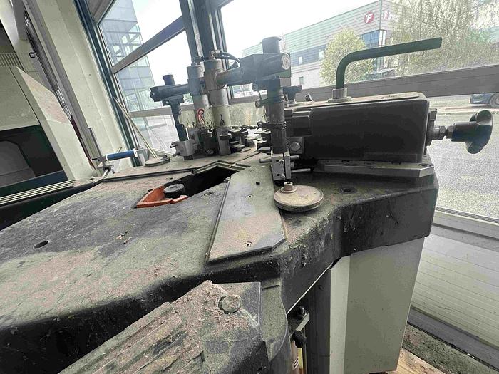 Used 2004 Elumatec EP 124 Corner Crimper