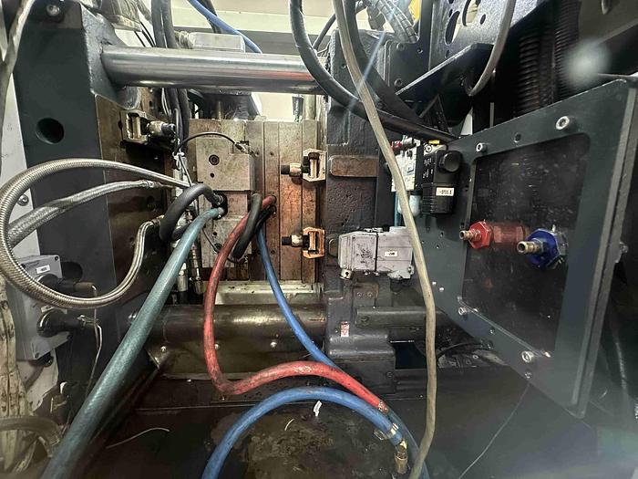 Used 2004 Demag System 60/420-80 Injection Moulding Machine