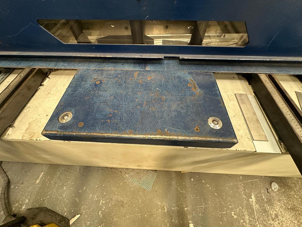 Used 2016 MVD B06-3100 Hydraulic Guillotine for Sale | 3100 x 6mm Sheet Metal Shear