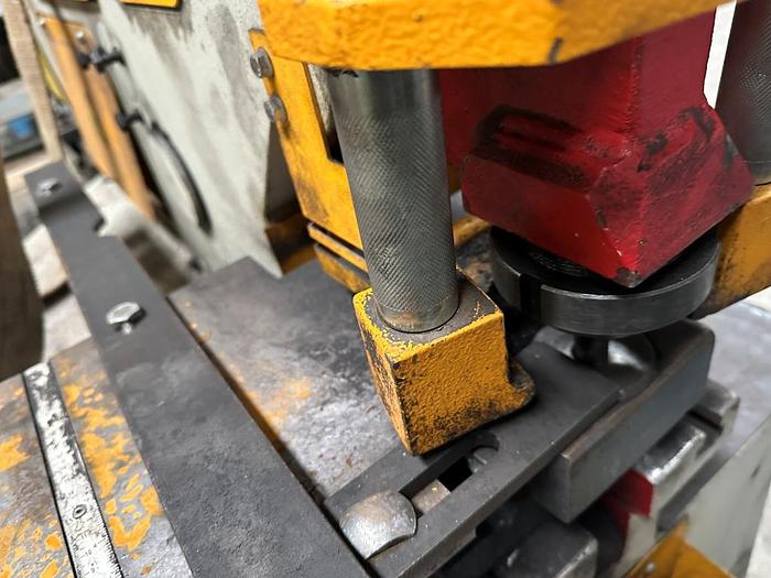 Used Sahinler HKM 60 Ironworker