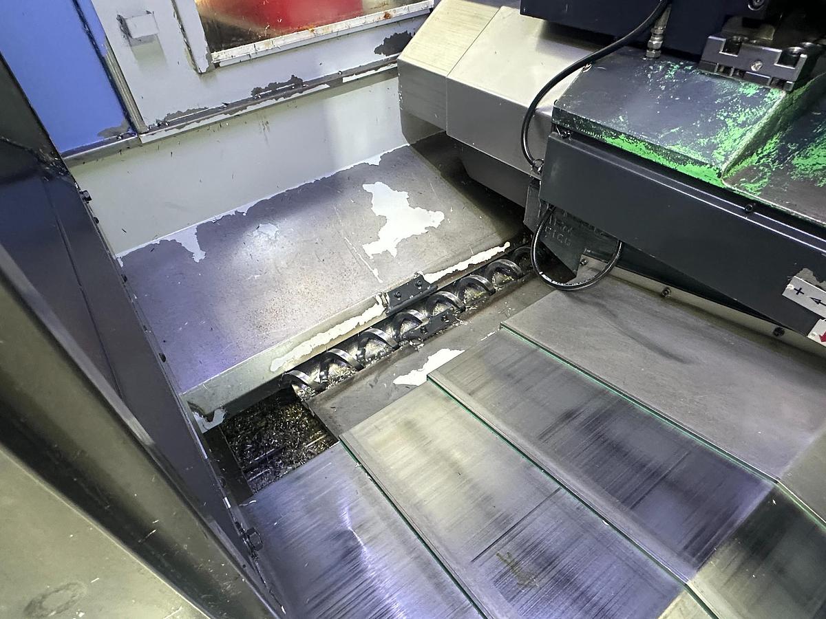 Used 2013 Doosan DNM 200/5AX Vertical Machining Machine