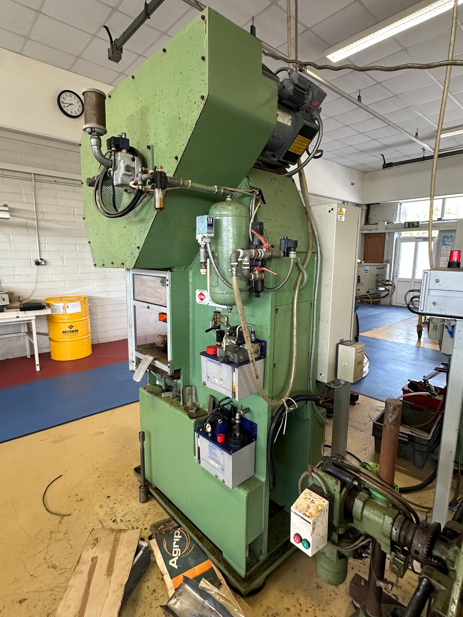 Used 2000 Presse Ross 40V-4 40 Ton Press with OBRU Decoiler 