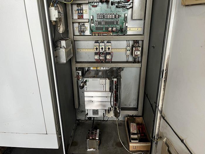 Used 2001 Bridgeport VMC500XP Machining Center