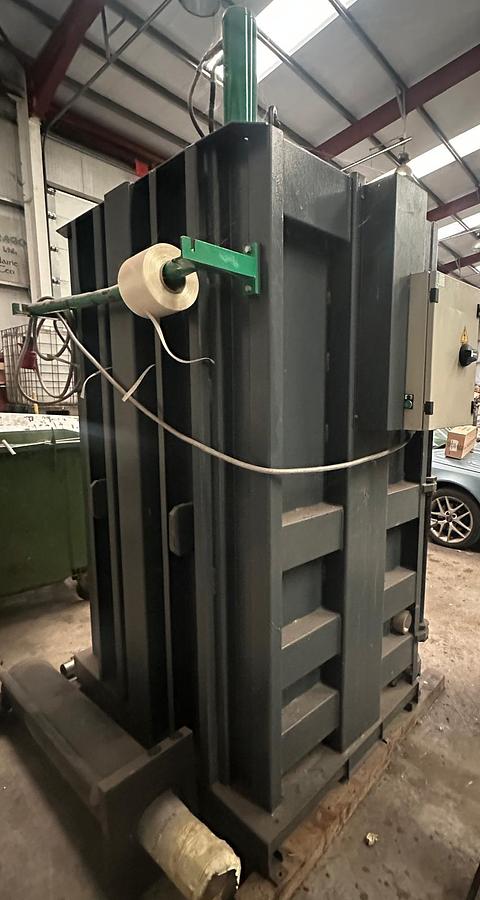 Used 2005 Zingerle C2000 Compactor