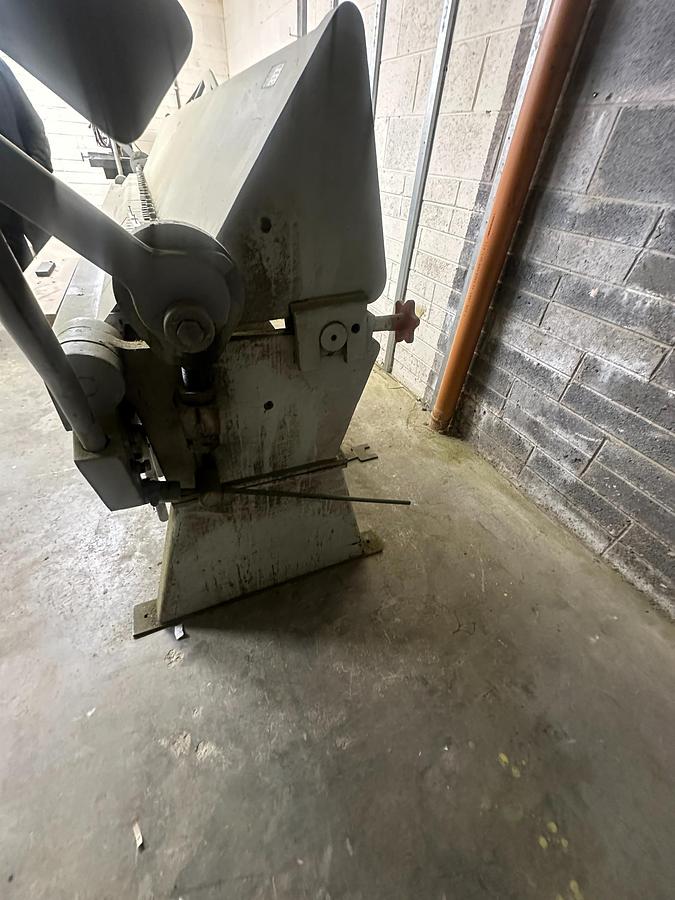 Used 1999 Swiftcut FP-3000 x 1.6mm Box & Pan Folder