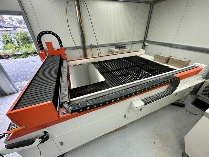 Used 2015 Bodor BCL-1325BF Fiber Laser