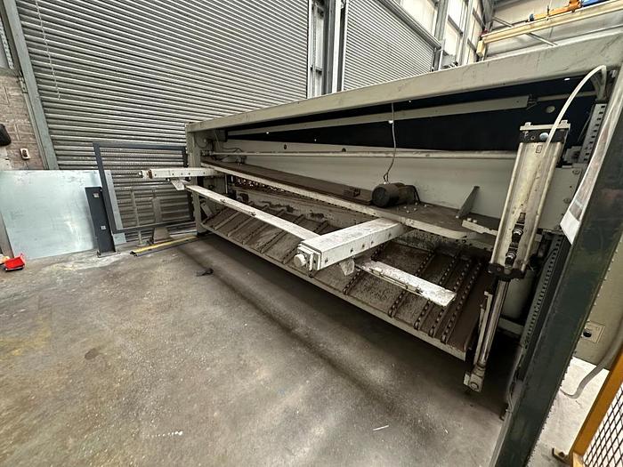 Used 2000 LVD HST-C 40/6 Guillotine Shears