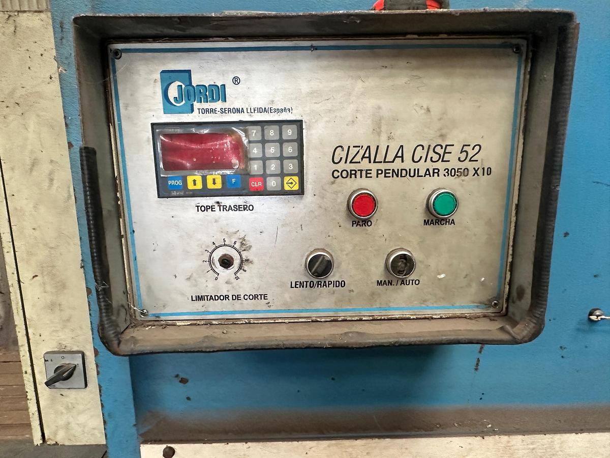 Used 1998 Jordi CH 3050 x 10 Hydraulic Guillotine