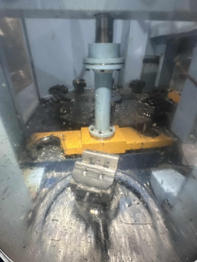 Used 2004 Matsuura MAM72-25V Machining Centre