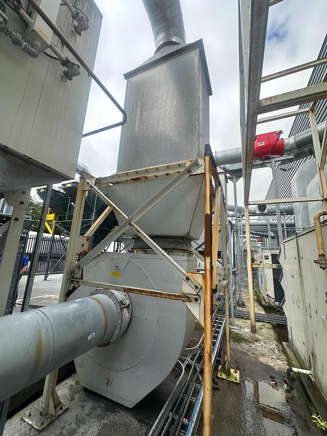 Used Donaldson DFO-3-18R Industrial Extraction System – Complete with Ducting, Fan & Controls
