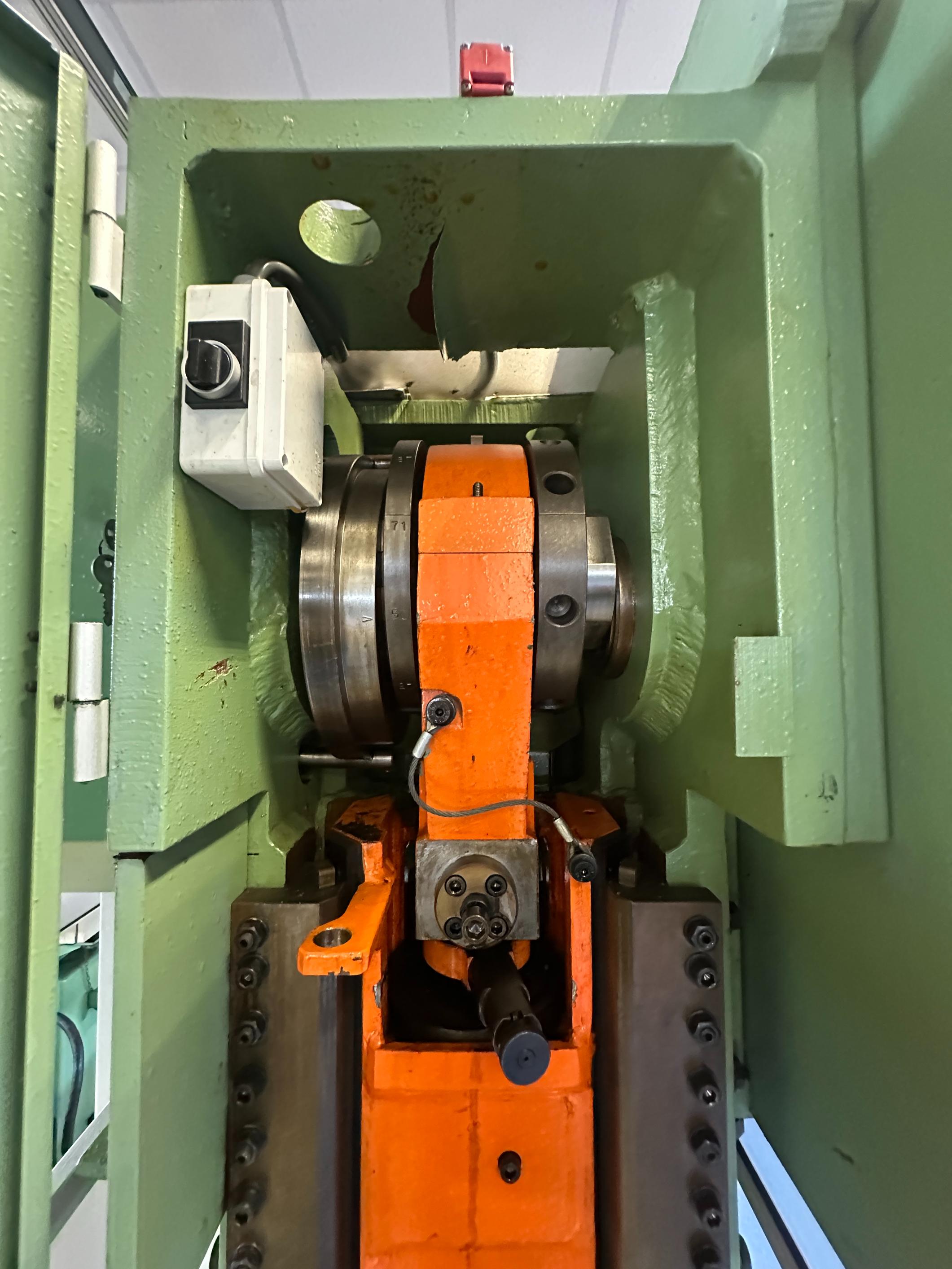 Used 2001 Presse Ross 40V-4 40 Ton Mechanical Press for Sale