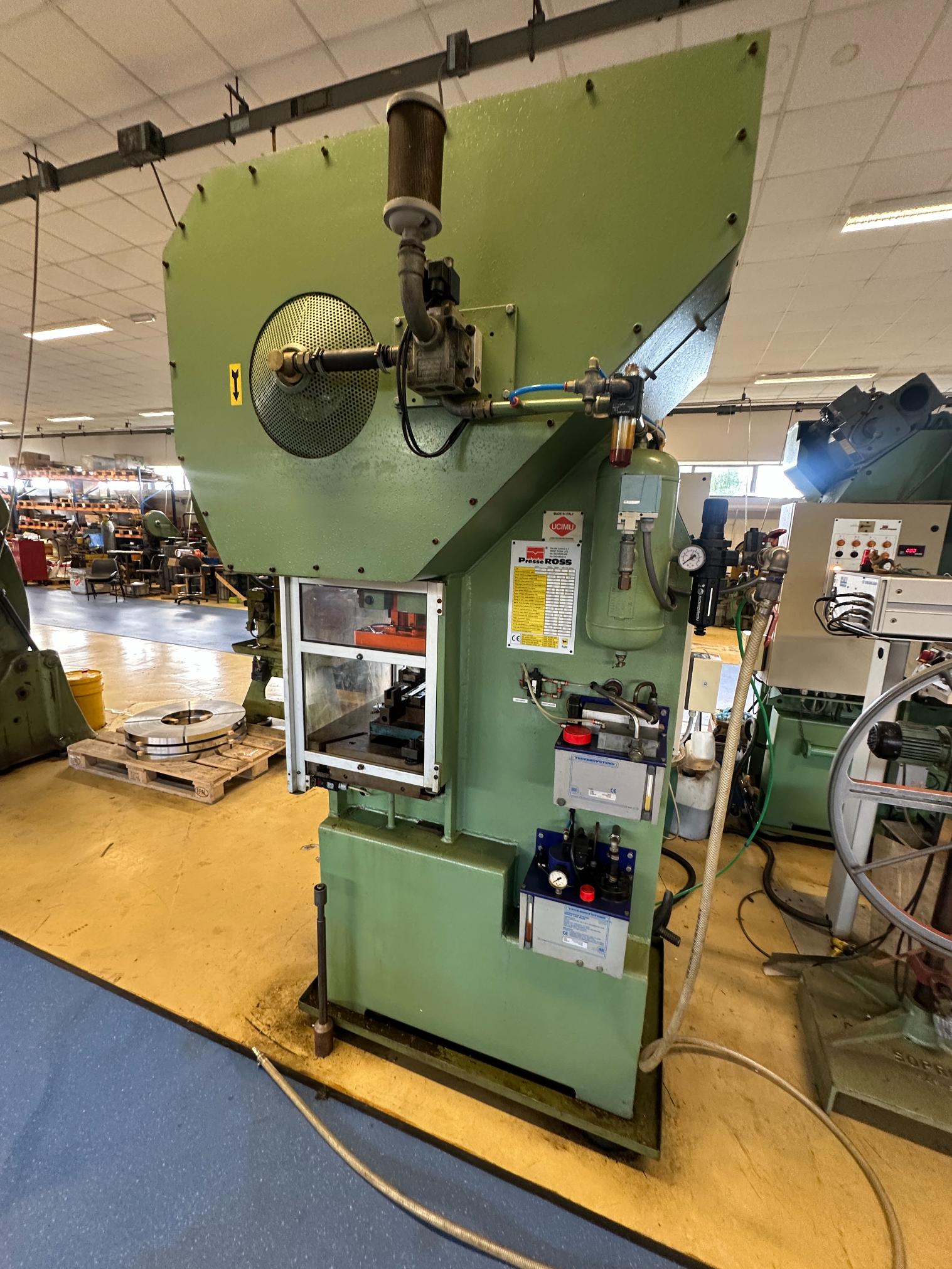 Used 2001 Presse Ross 40V-4 40 Ton Mechanical Press for Sale