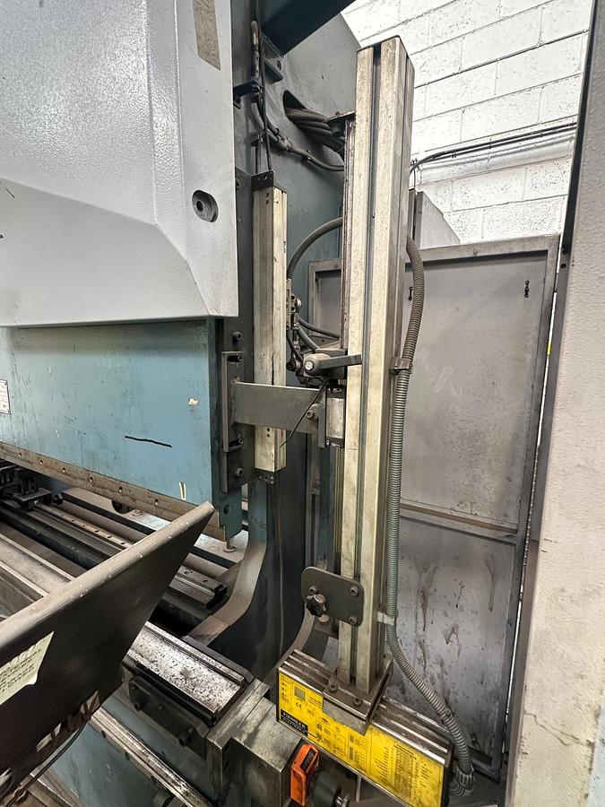 Used 2012 Durma AD-R 37175 CNC Press Brake 175 Ton 3700mm for Sale | Used Machine Tools Ireland