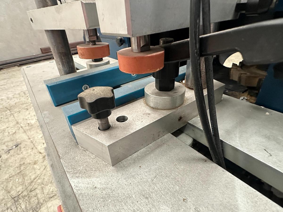 Used 2008 Wegoma AKF125 End Milling Machine