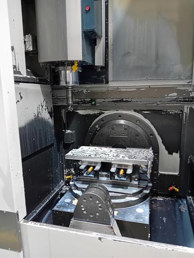 Used 2016 Spinner U5-620 5 Axis(4+1) Machining Centre