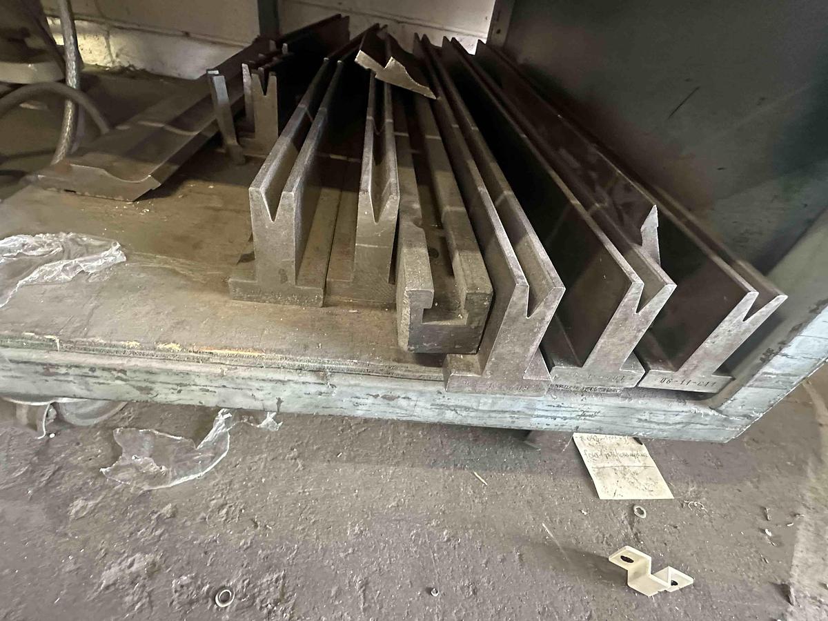 Used Used 2005 Durma HAPCNC 35160 CNC Pressbrake – 160T x 3.5m with Cybelec ModEva 10 Control | Euro Tooling | Ireland