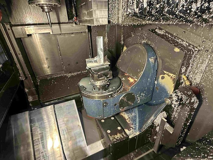 Used 2004 Matsuura MAM72-25V Machining Centre