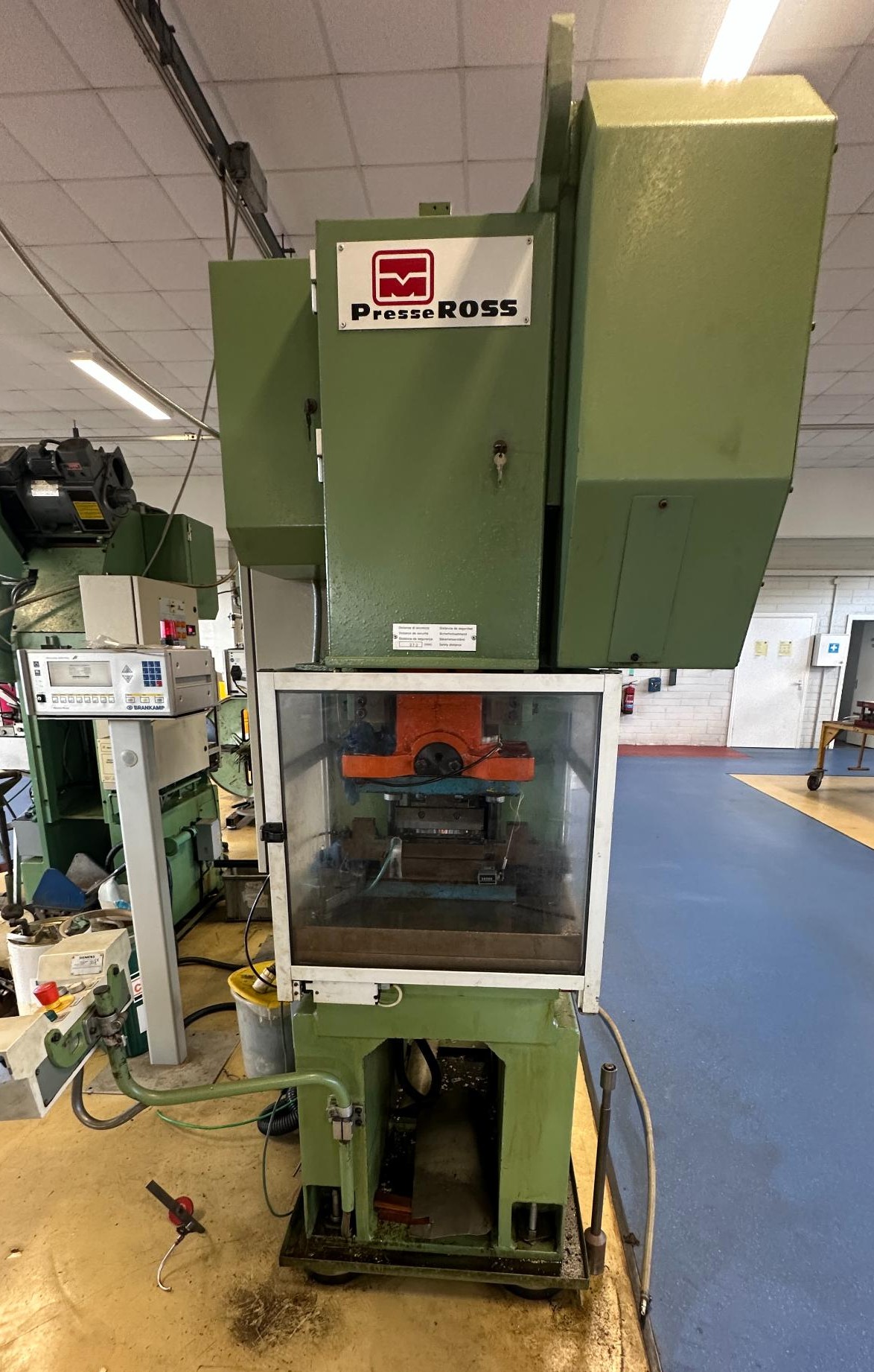 Used 2001 Presse Ross 40V-4 40 Ton Mechanical Press for Sale
