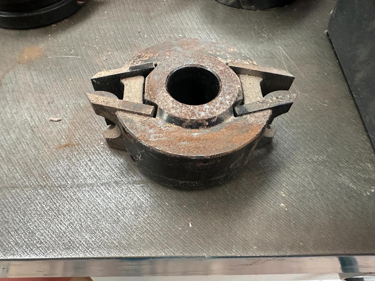 Used 2005 Griggio T220 Spindle Moulder with Comatic AF/34 Feeder