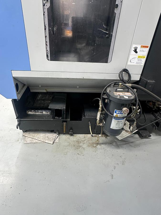 Used 2013 Doosan DNM 200/5AX Vertical Machining Machine