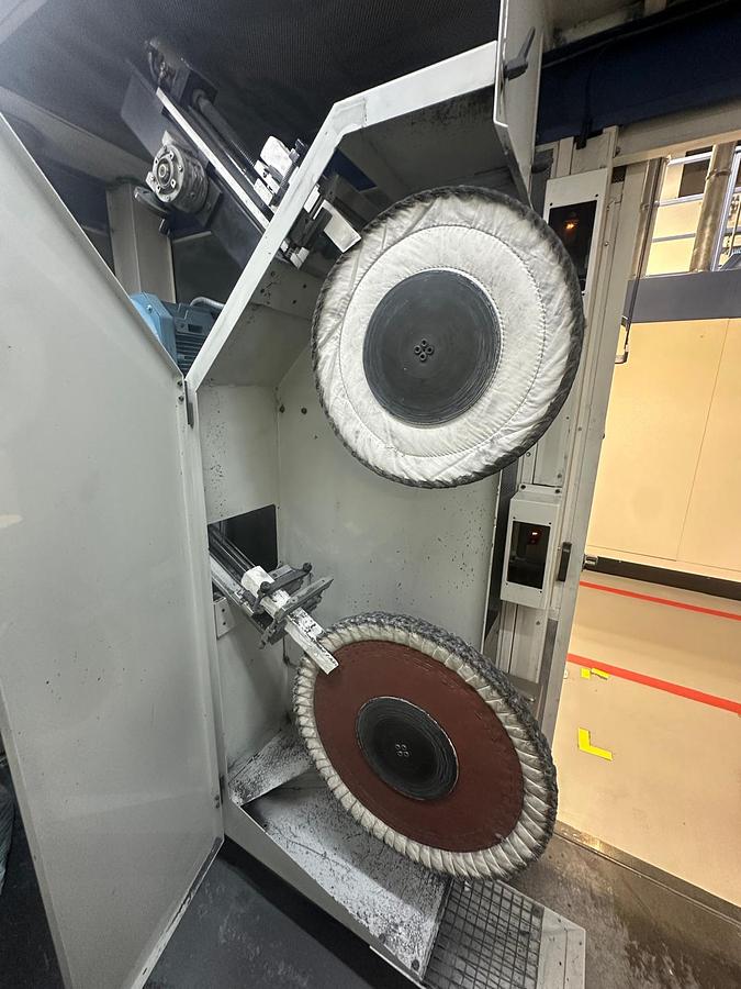 Used 2015 Intec Robotic Solutions Robotic Linish and Polish Machine