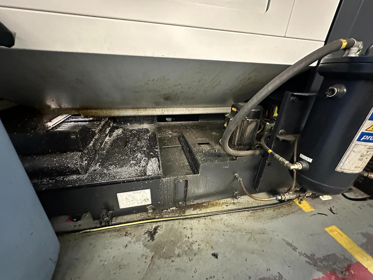 Used 2012 Doosan DNM 500 CNC Machining Centre | Fanuc | 12,000 RPM | BT40