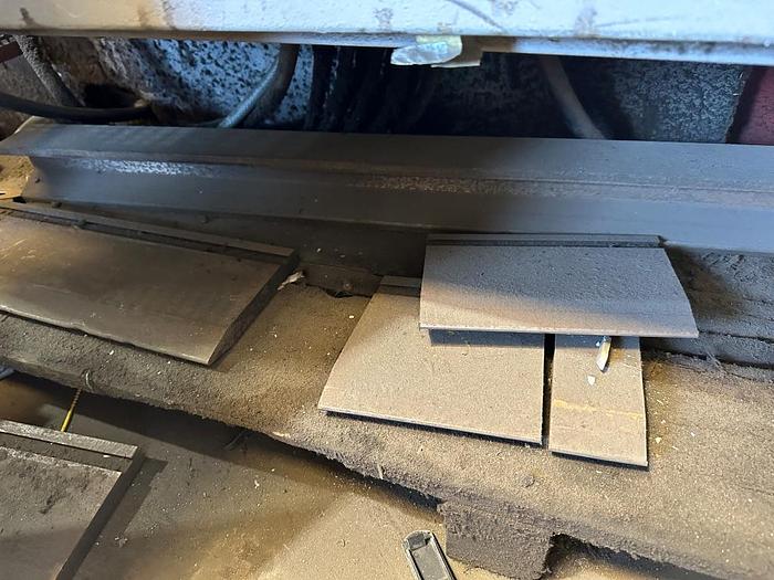 Used 1999 Edwards Pearson PR10 200/4100 CNC Pressbrake