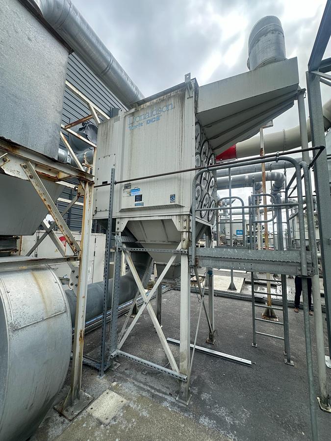 Used Donaldson DFO-3-18R Industrial Extraction System – Complete with Ducting, Fan & Controls