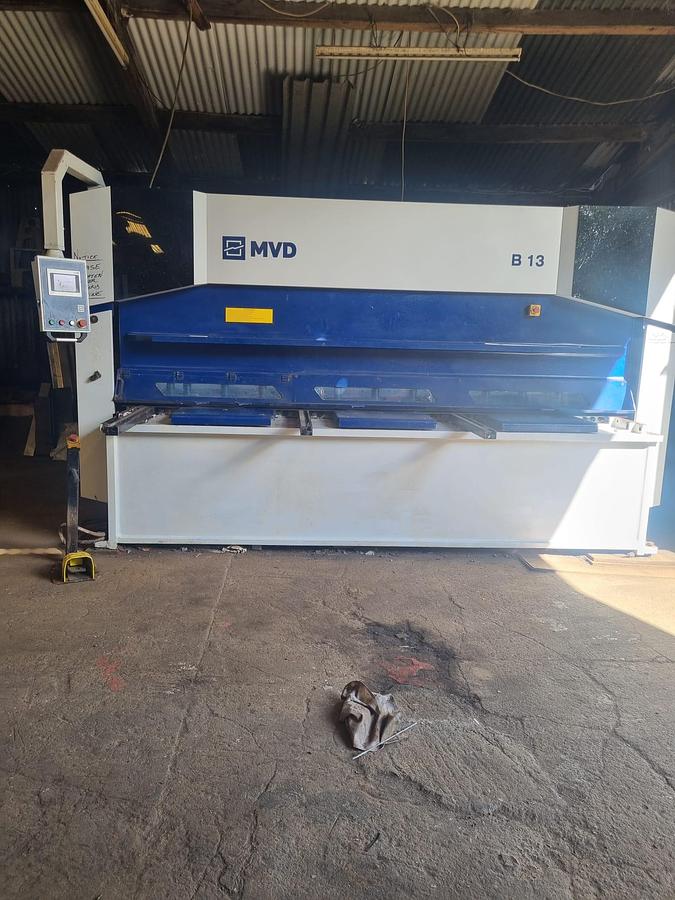Used 2021 MVD B13-3100 Guillotine Shears – Elgo P40T CNC Control