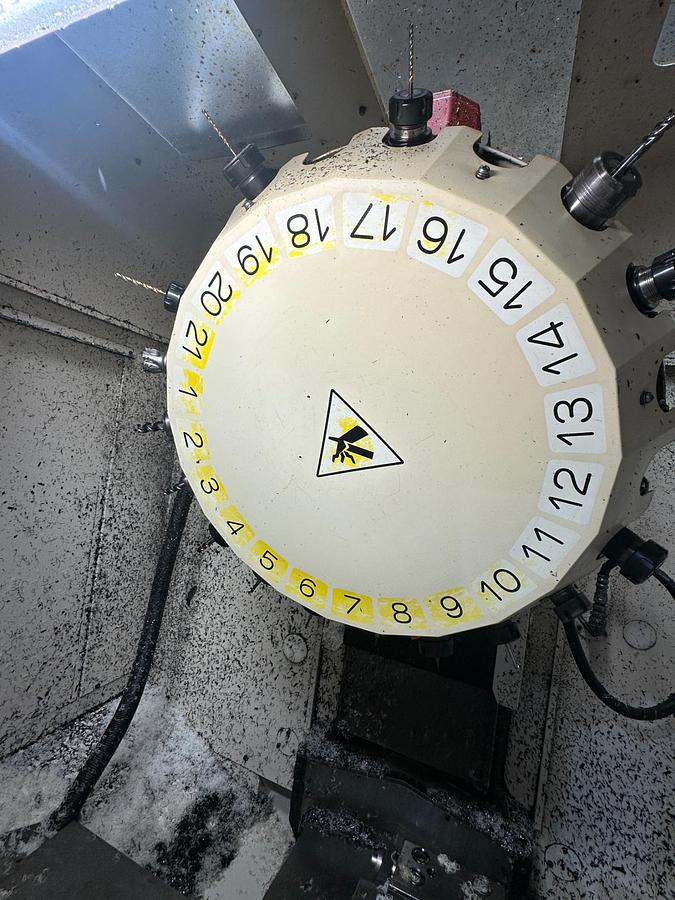 Used Fanuc Robodrill Alpha T21iDL CNC Machining Centre | BT30 | 20,000 RPM