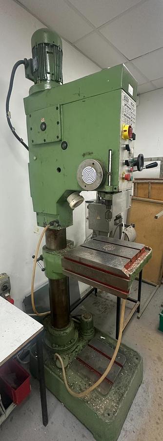 Used 1998 Sahinler BS 42 Pedestal Drill