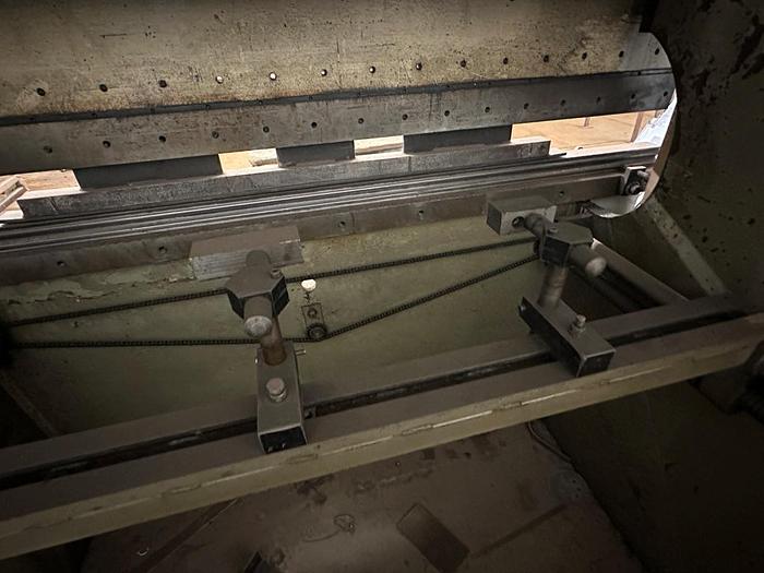Used 1981 Safan 2m x 60T Manual Pressbrake