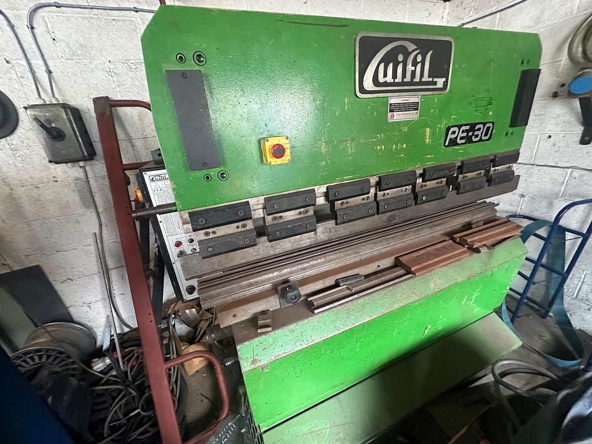 Used 1990 Guifil PE 15-30 Pressbrake